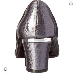 Soft Style by Hush Puppies Women’s Deanna Dress Pump Shoes